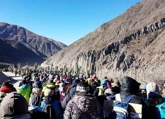 FE POPULAR: INEXPLICABLE Y EMOTIVA