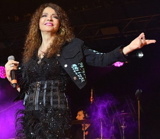 CANTANDO, AYUDA A NIÑOS DEL NORTE ARGENTINO