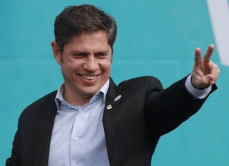 “KICILLOF ES PUEBLO Y NACIÓN”