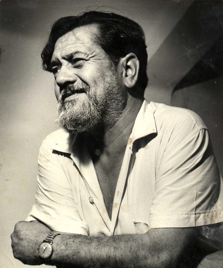 MANUEL J.CASTILLA
